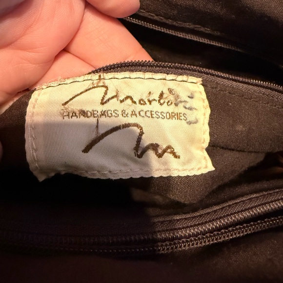 Elegant Brown Leather Handbag - Picture 3 of 5